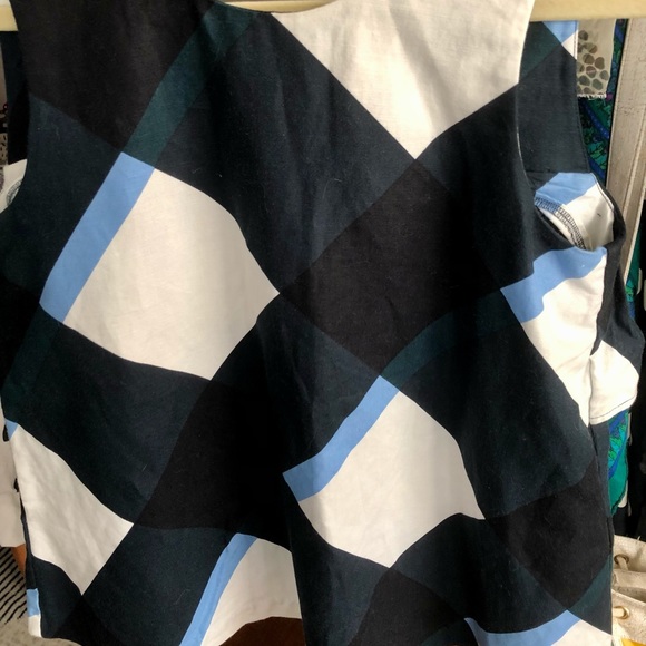 Checkered Tank Top - Picture 5 of 5